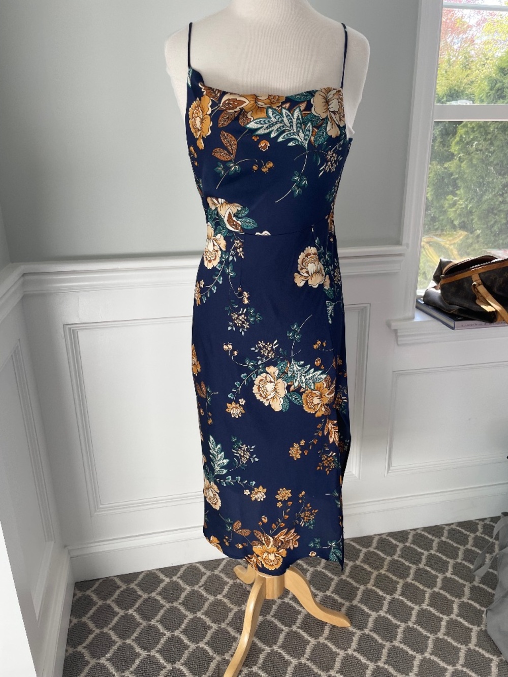 HELLO MOLLY ATLAS FLORAL MAXI DRESS SIZE 2!